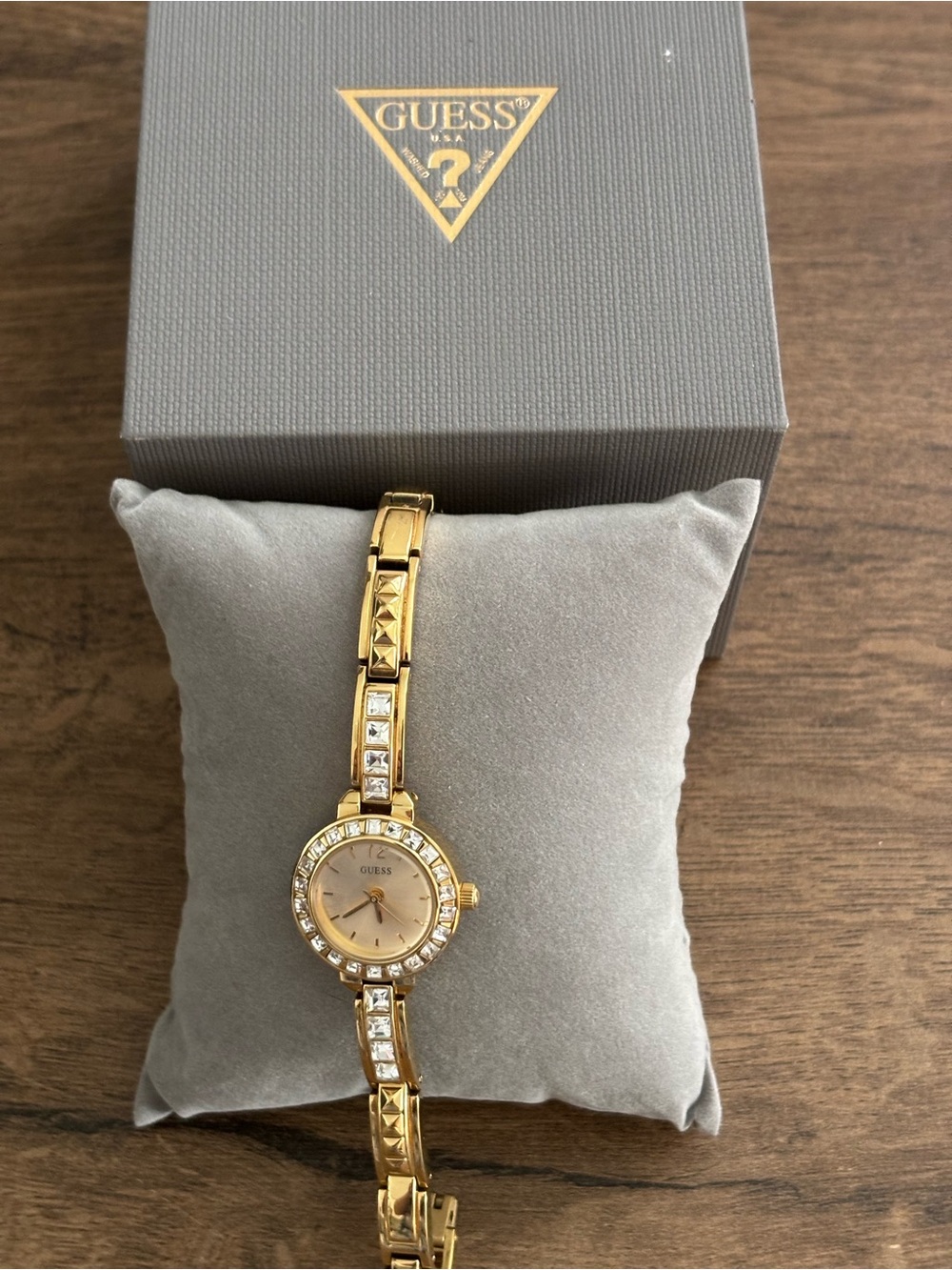 GUESS Gold-Tone Crystal Accent Women's Bracelet Watch